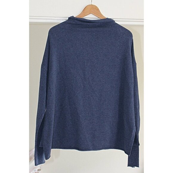 Nike Yoga - Women’s Brushed Fleece Long Sleeve Funnel Top in Blue, size Medium - Picture 5 of 9